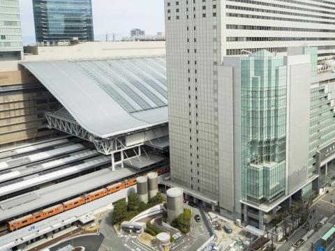 駅とまちをつなぐ、大阪の新しい玄関口