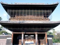木造の本堂は名古屋市内最大。阿弥陀如来を祀る徳川家の菩提寺