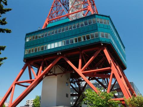春夏秋冬、札幌のパノラマを楽しめる「さっぽろテレビ塔」