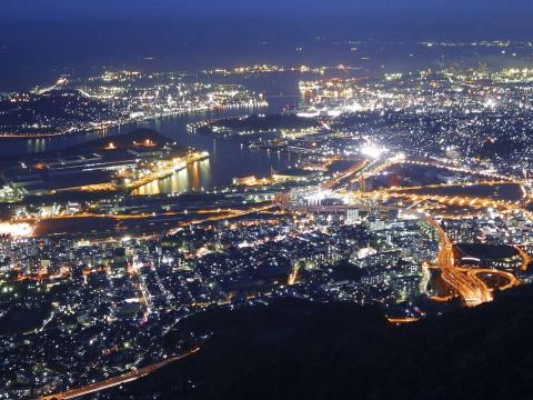 見晴らしは抜群！ 「新日本三大夜景」にも選ばれた北九州エリアの山