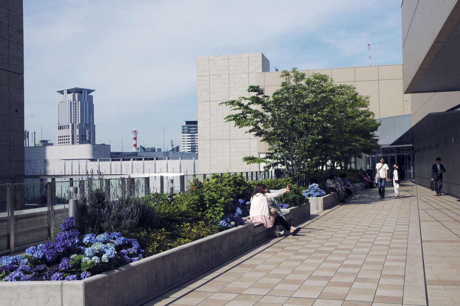 大阪ステーションシティ ノースゲートビルディング「風の広場」